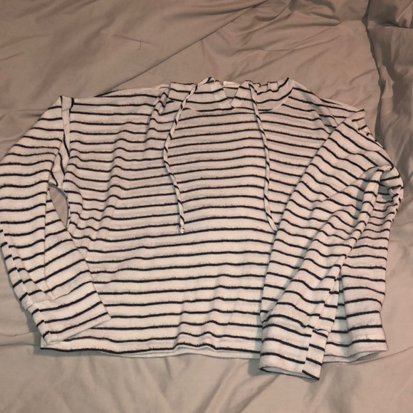 Striped black and white cropped hoodie. - Picture 1 of 3